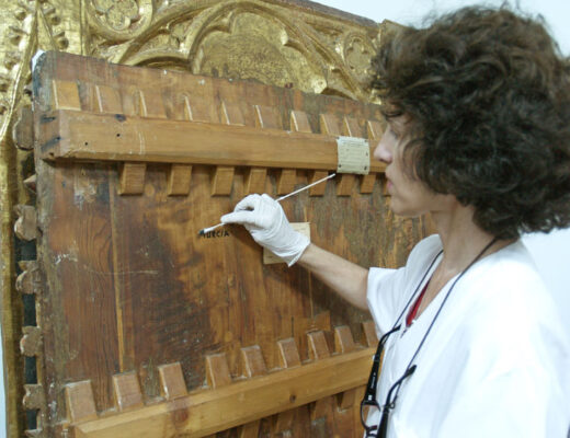 26 Empresa de restauracion de tabla y retablo